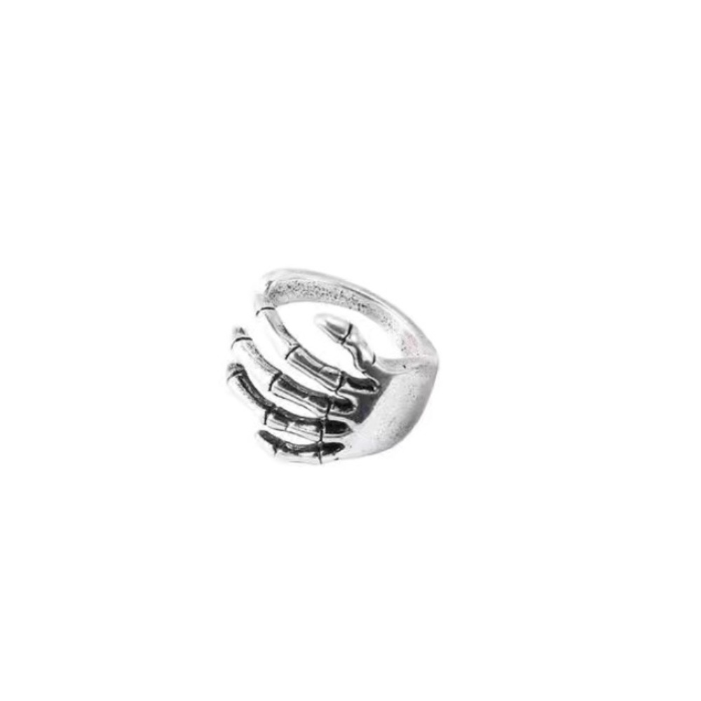 Skeleton hand ear 👂 cuff - Picture 4 of 5